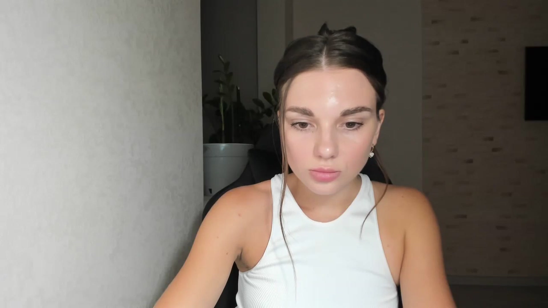 Gallery image thumbnail from Mihellii's myfreecams stream on, 09/11/2024, 22:24 image 17 of 20