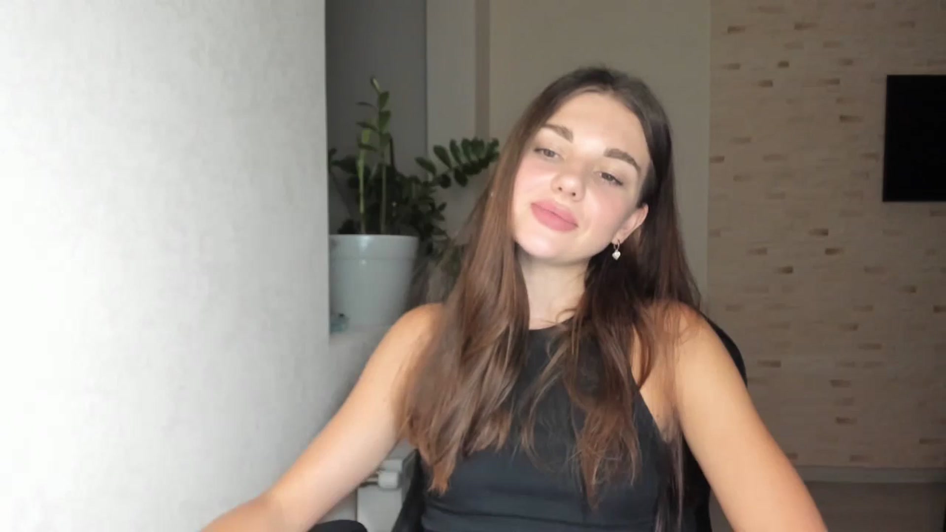 Gallery image thumbnail from Mihellii's myfreecams stream on, 09/12/2024, 21:00 image 10 of 20