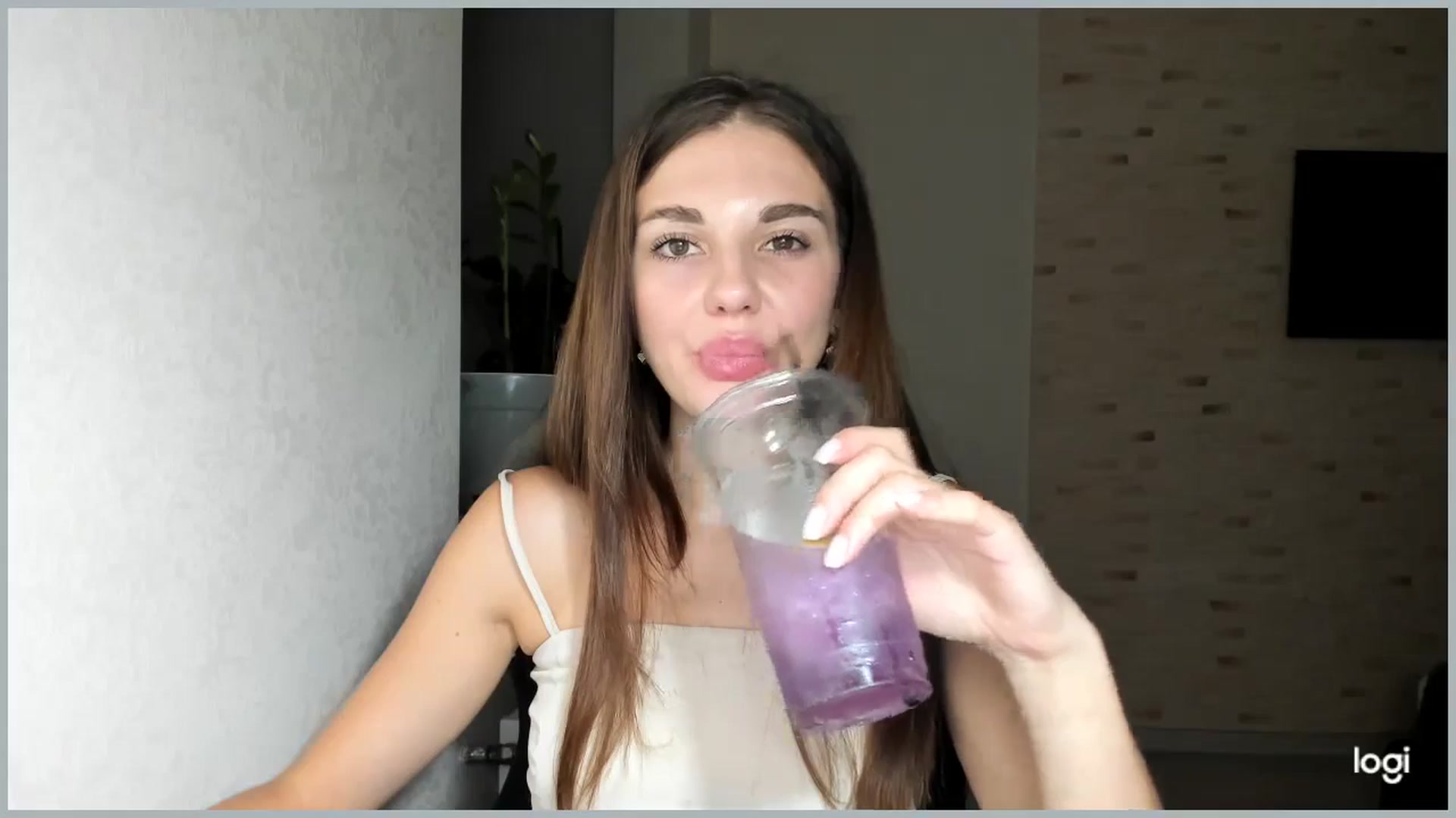 Gallery image thumbnail from Mihellii's myfreecams stream on, 09/16/2024, 18:06 image 16 of 20