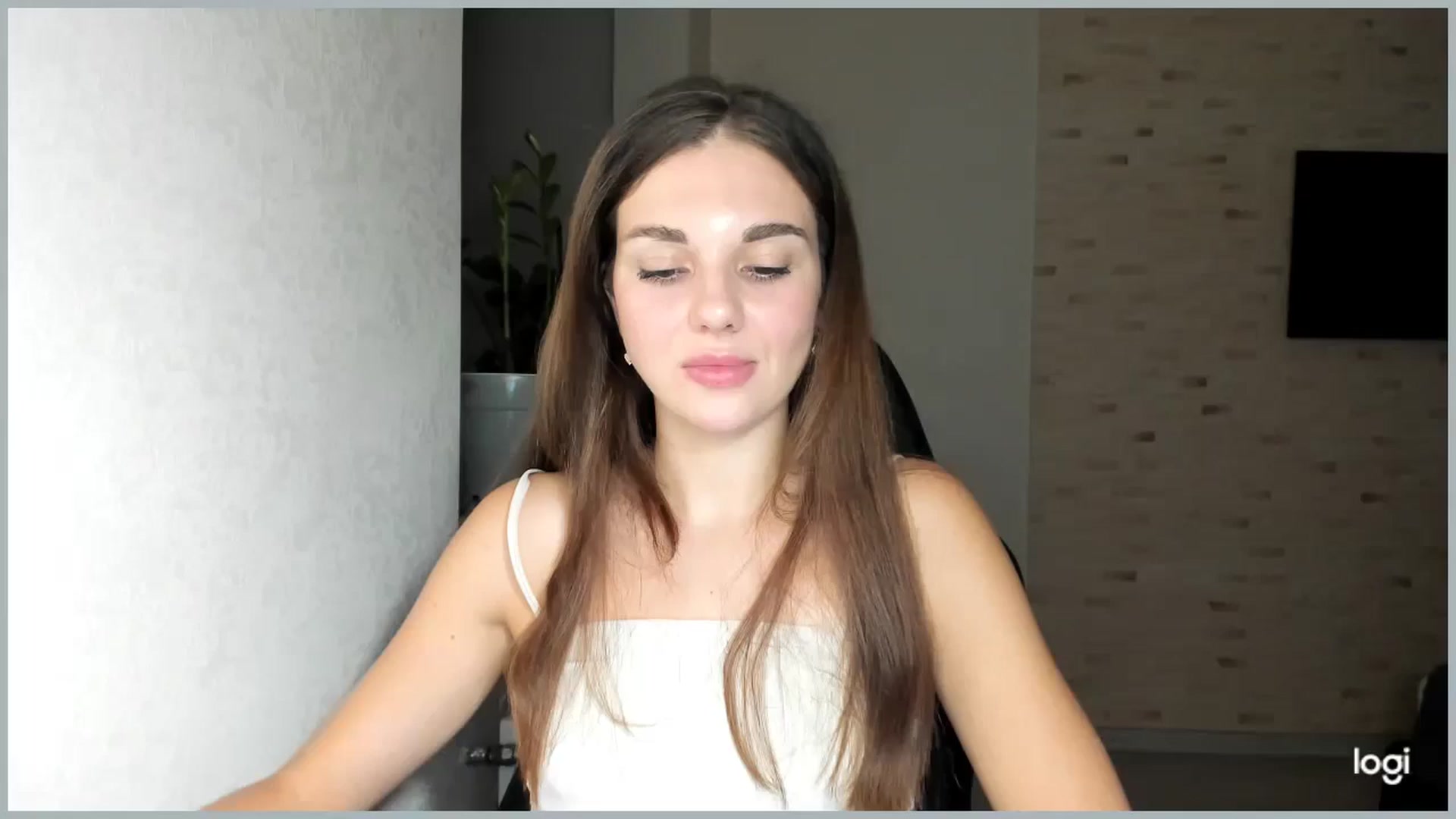 Gallery image thumbnail from Mihellii's myfreecams stream on, 09/16/2024, 18:06 image 4 of 20