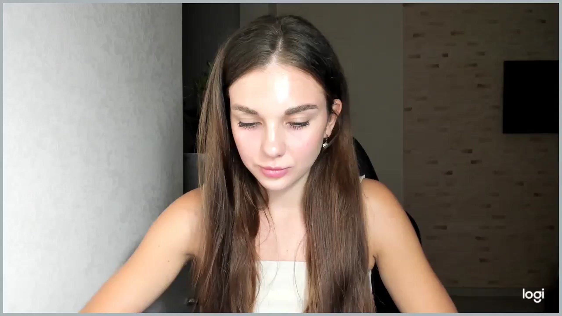 Gallery image thumbnail from Mihellii's myfreecams stream on, 09/16/2024, 18:34 image 14 of 20