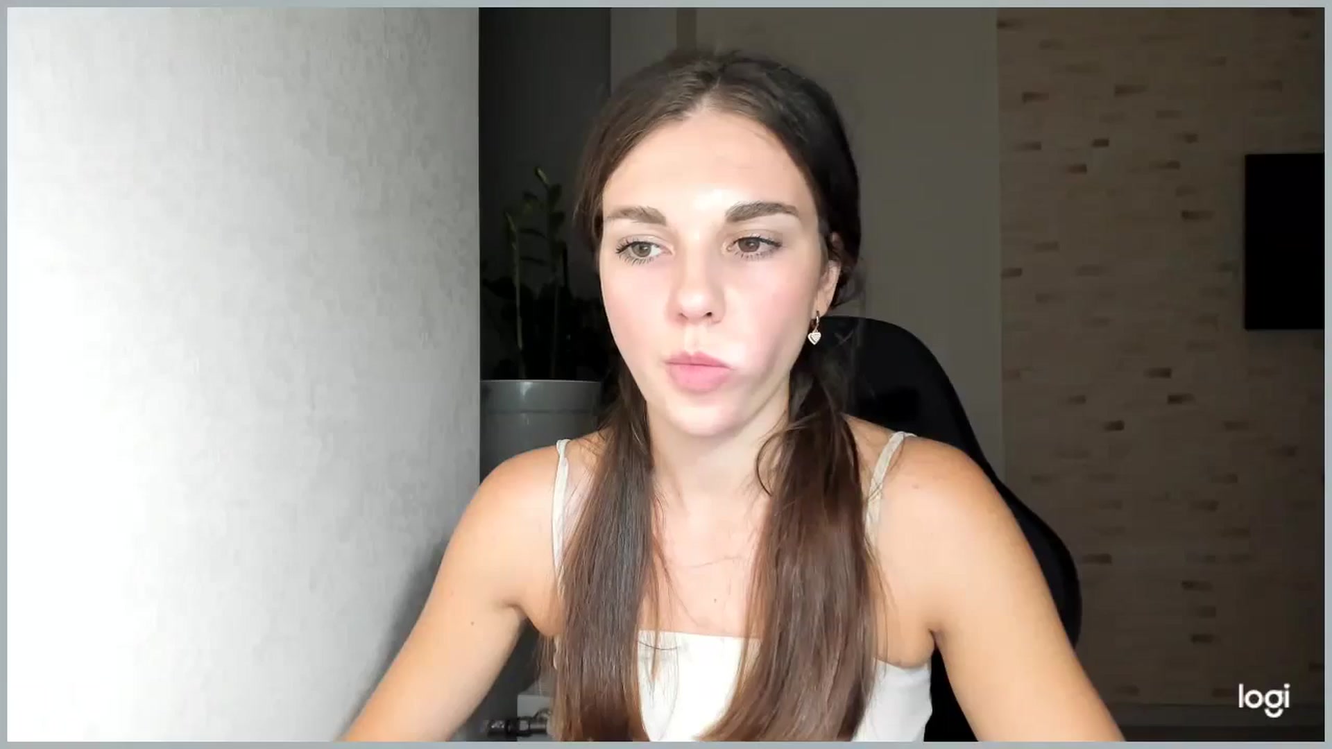 Gallery image thumbnail from Mihellii's myfreecams stream on, 09/17/2024, 04:23 image 3 of 20