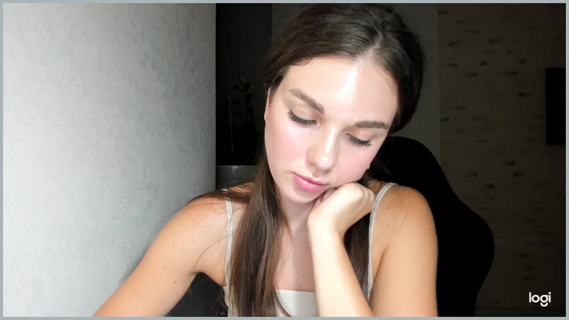 Gallery image thumbnail from Mihellii's myfreecams stream on, 09/17/2024, 04:17 image 16 of 20