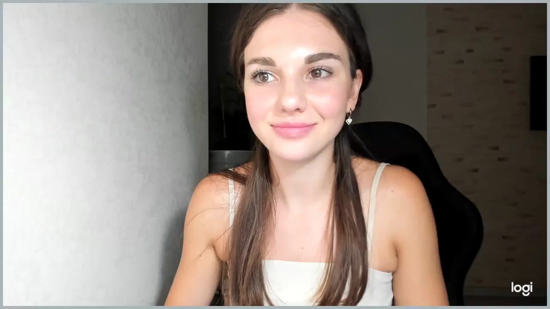 Gallery image thumbnail from Mihellii's myfreecams stream on, 09/17/2024, 04:17 image 14 of 20