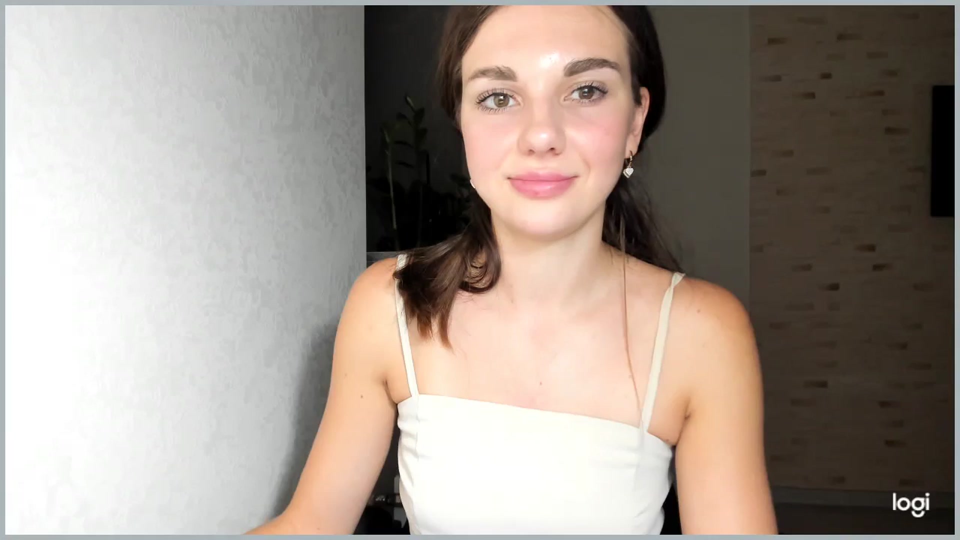 Gallery image thumbnail from Mihellii's myfreecams stream on, 09/17/2024, 04:19 image 13 of 20