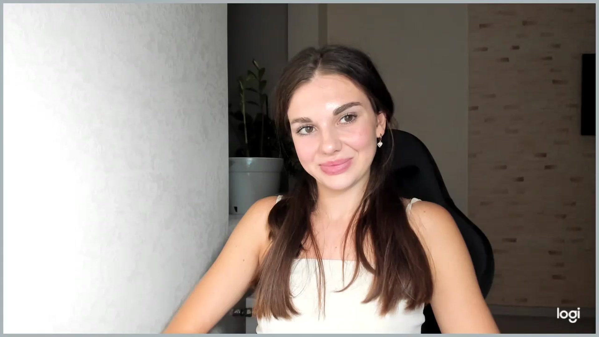 Gallery image thumbnail from Mihellii's myfreecams stream on, 09/17/2024, 04:19 image 2 of 20