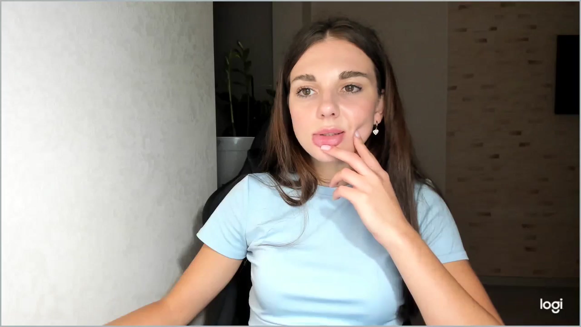 Gallery image thumbnail from Mihellii's myfreecams stream on, 09/18/2024, 20:34 image 2 of 20
