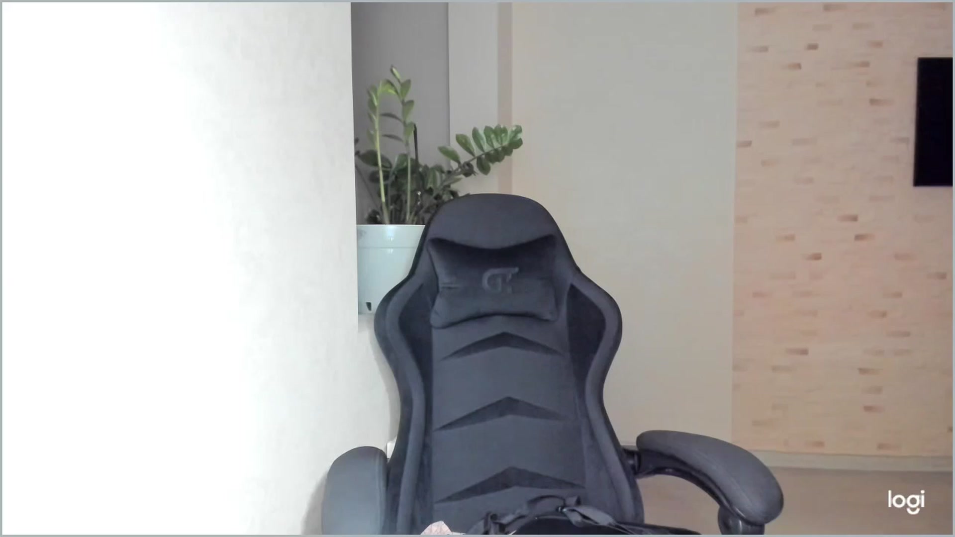 Gallery image thumbnail from Mihellii's myfreecams stream on, 09/18/2024, 20:34 image 11 of 20