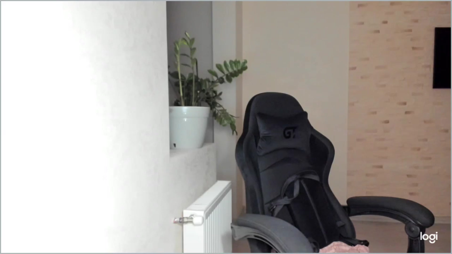 Gallery image thumbnail from Mihellii's myfreecams stream on, 09/18/2024, 20:34 image 14 of 20