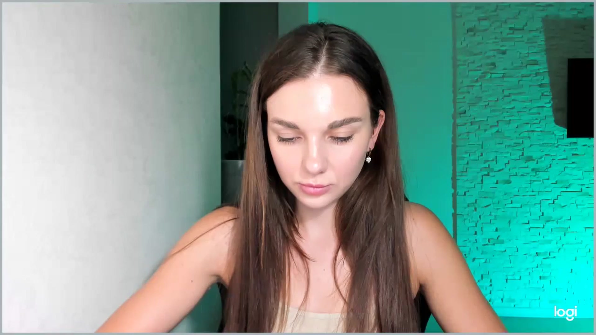 Gallery image thumbnail from Mihellii's myfreecams stream on, 09/19/2024, 20:08 image 11 of 20