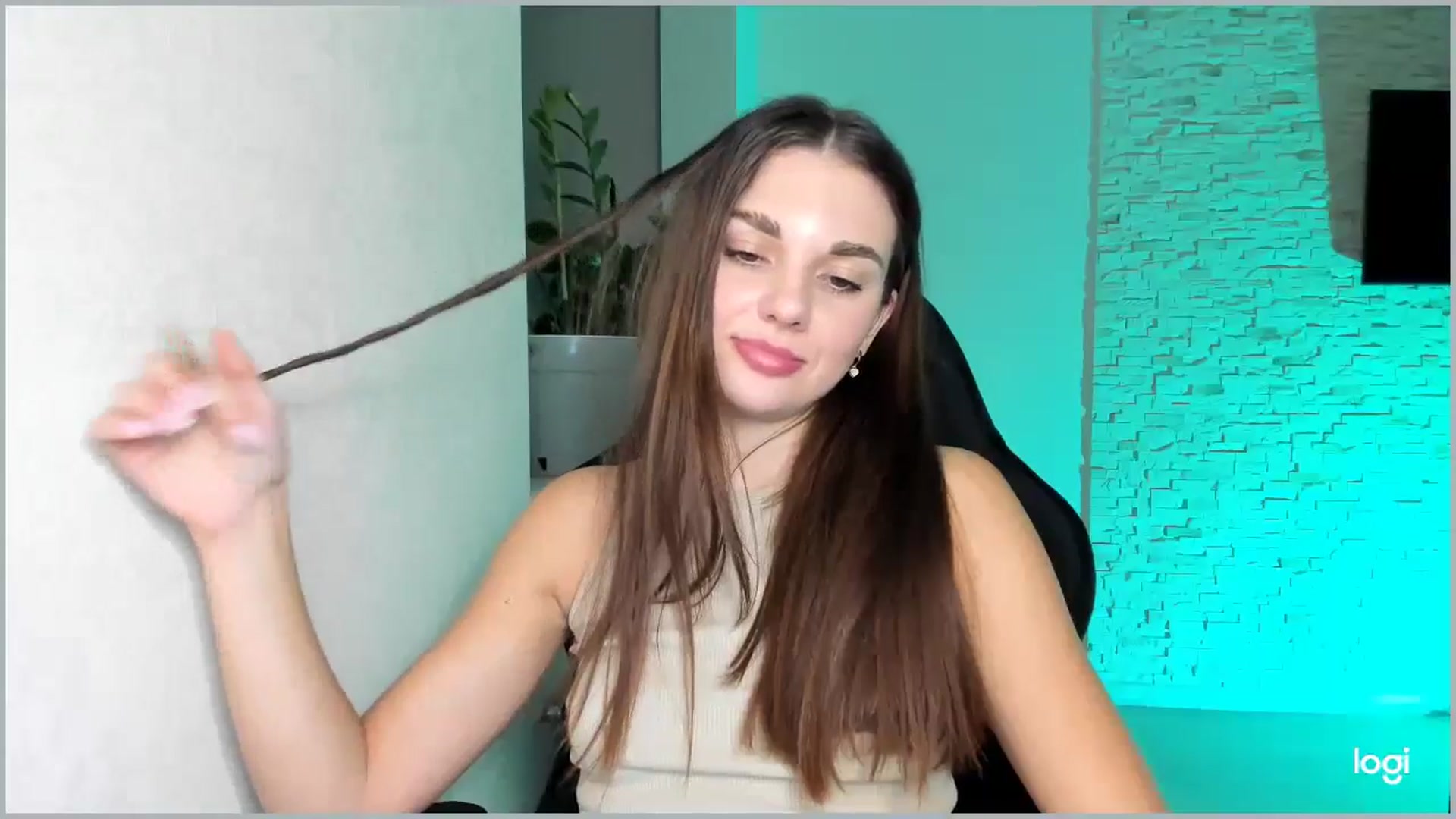 Gallery image thumbnail from Mihellii's myfreecams stream on, 09/20/2024, 21:35 image 17 of 20