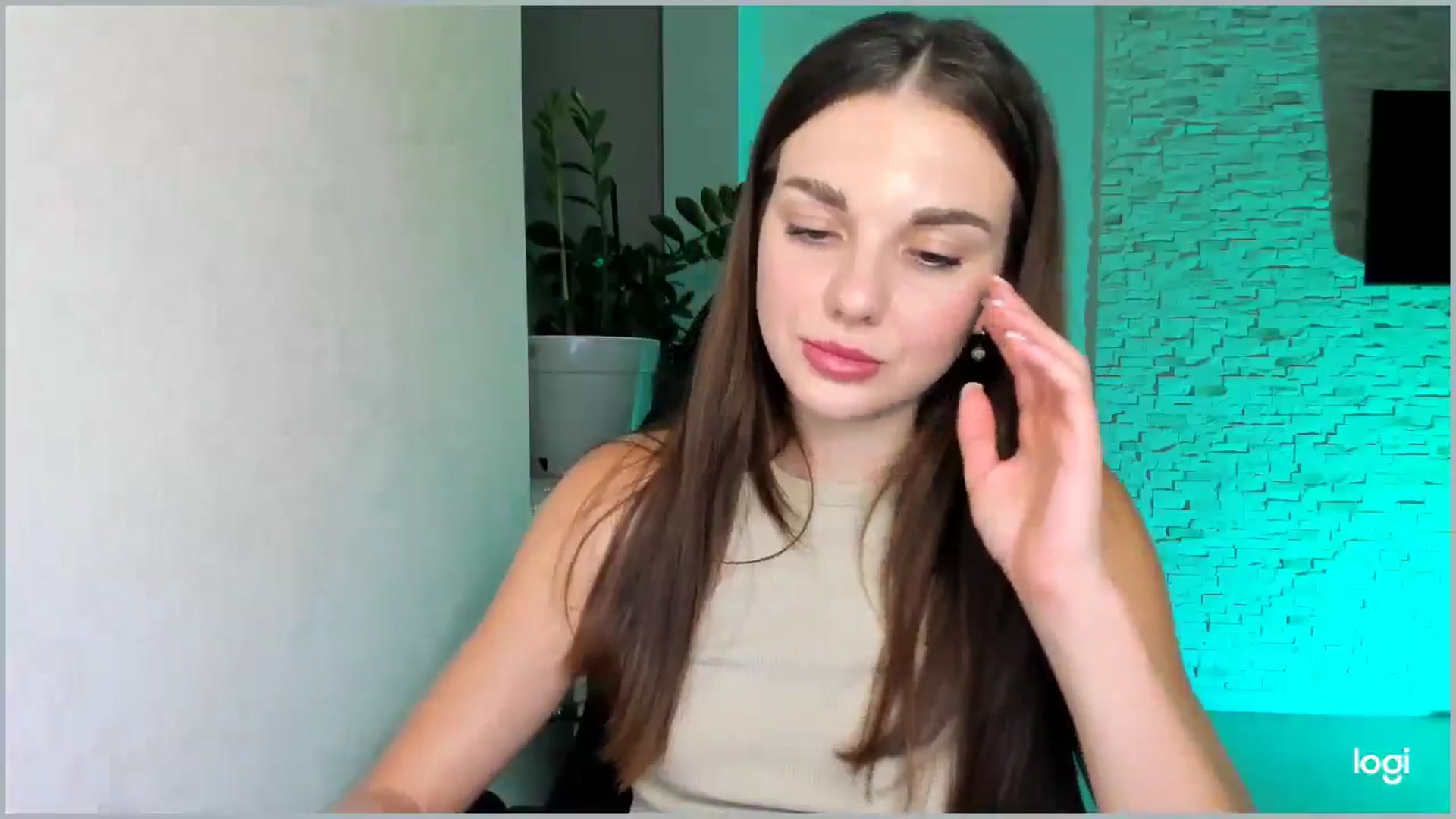 Gallery image thumbnail from Mihellii's myfreecams stream on, 09/20/2024, 21:35 image 13 of 20