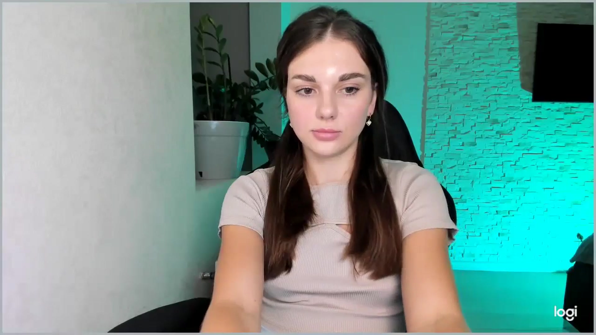Gallery image thumbnail from Mihellii's myfreecams stream on, 09/21/2024, 18:44 image 10 of 20
