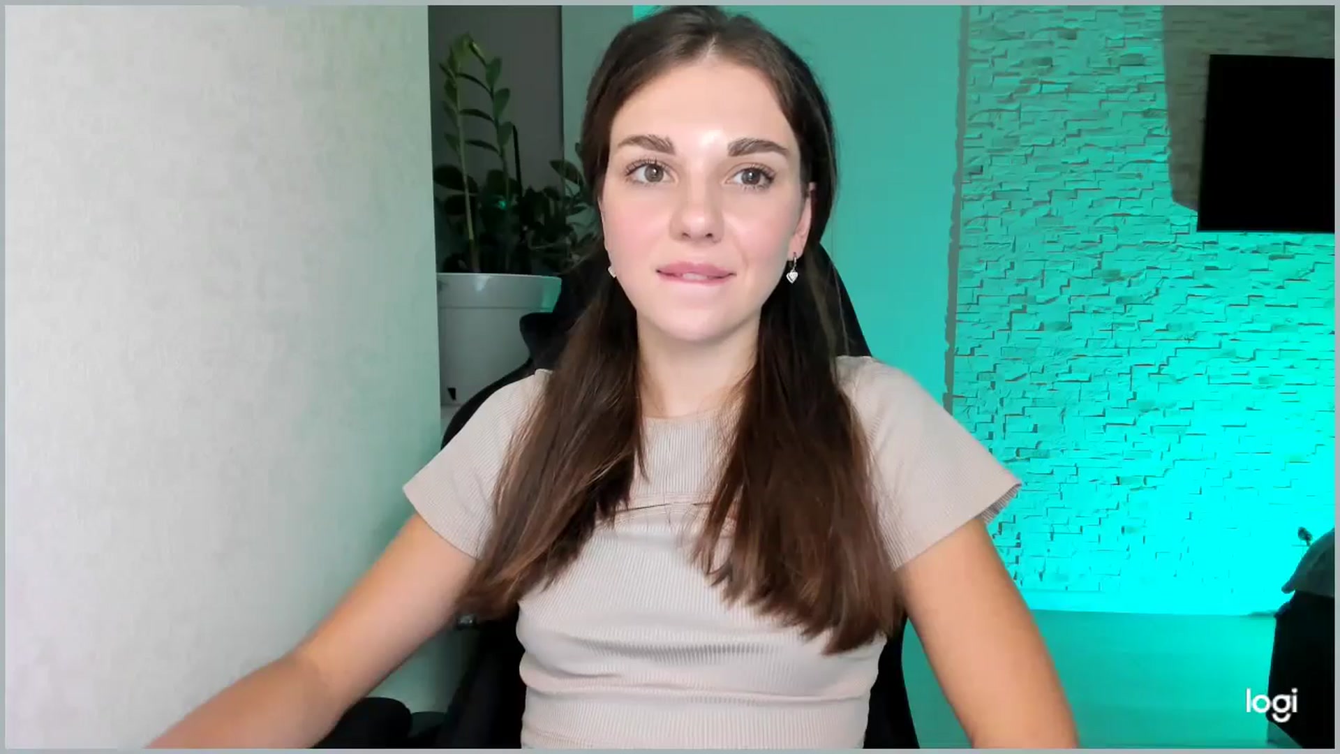 Gallery image thumbnail from Mihellii's myfreecams stream on, 09/21/2024, 18:44 image 13 of 20