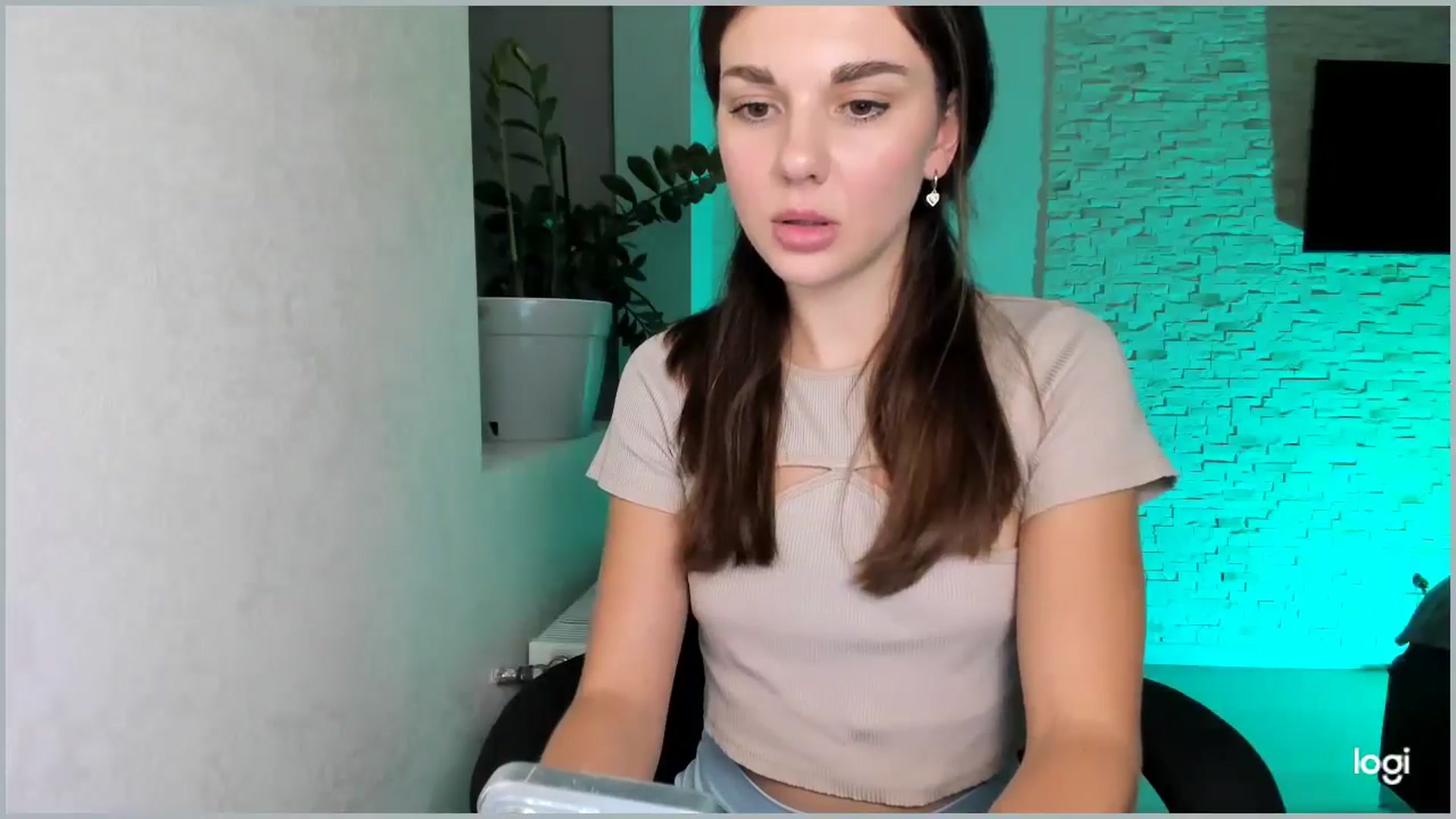 Gallery image thumbnail from Mihellii's myfreecams stream on, 09/21/2024, 18:44 image 15 of 20