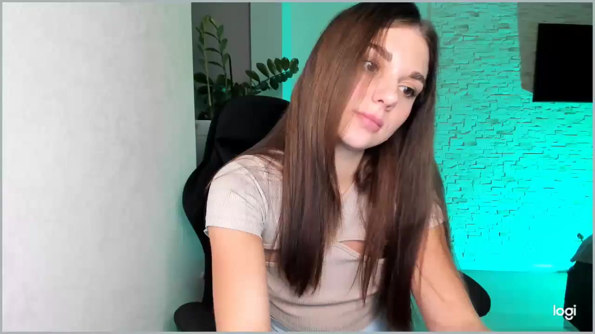Gallery image thumbnail from Mihellii's myfreecams stream on, 09/21/2024, 18:44 image 20 of 20