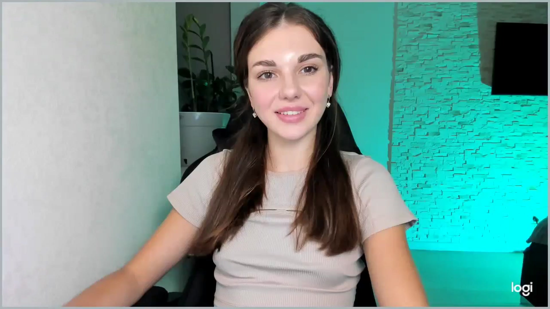 Gallery image thumbnail from Mihellii's myfreecams stream on, 09/21/2024, 18:44 image 12 of 20