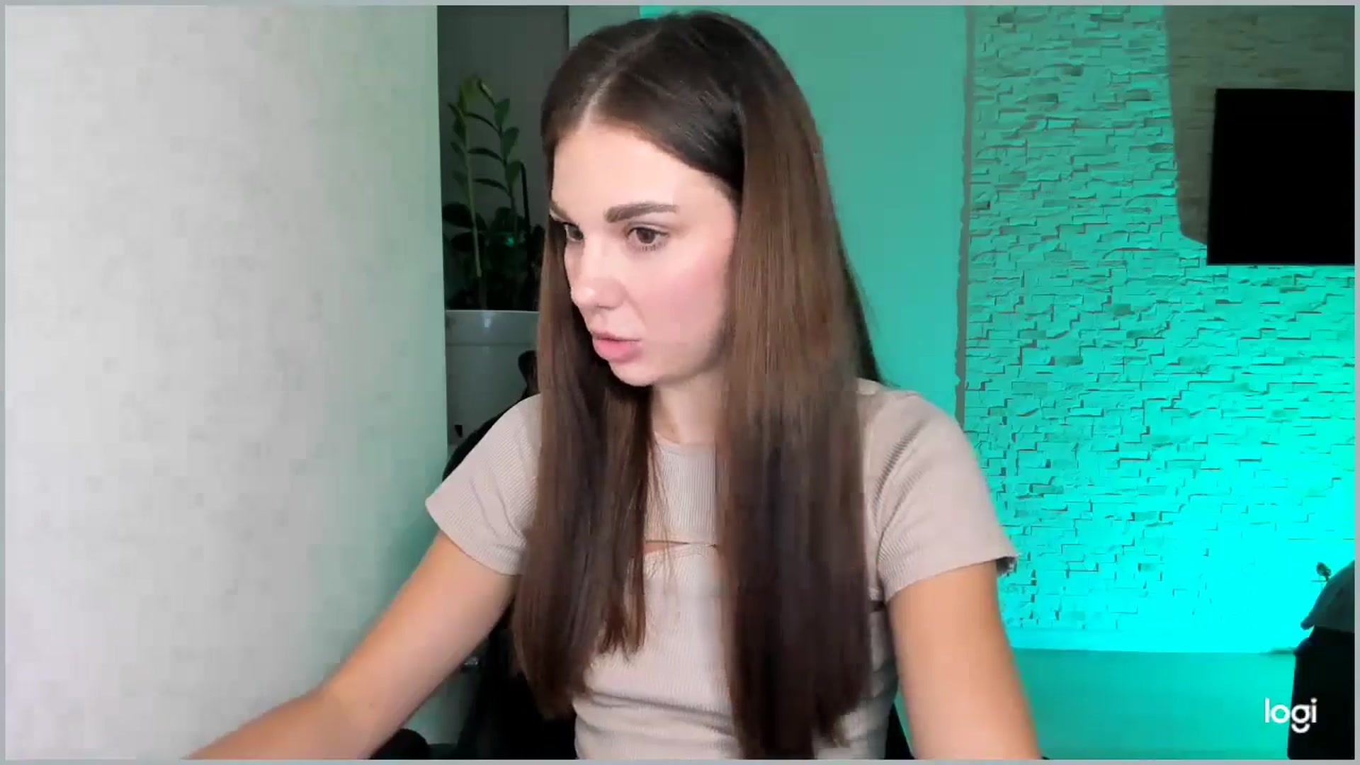 Gallery image thumbnail from Mihellii's myfreecams stream on, 09/21/2024, 19:32 image 4 of 20