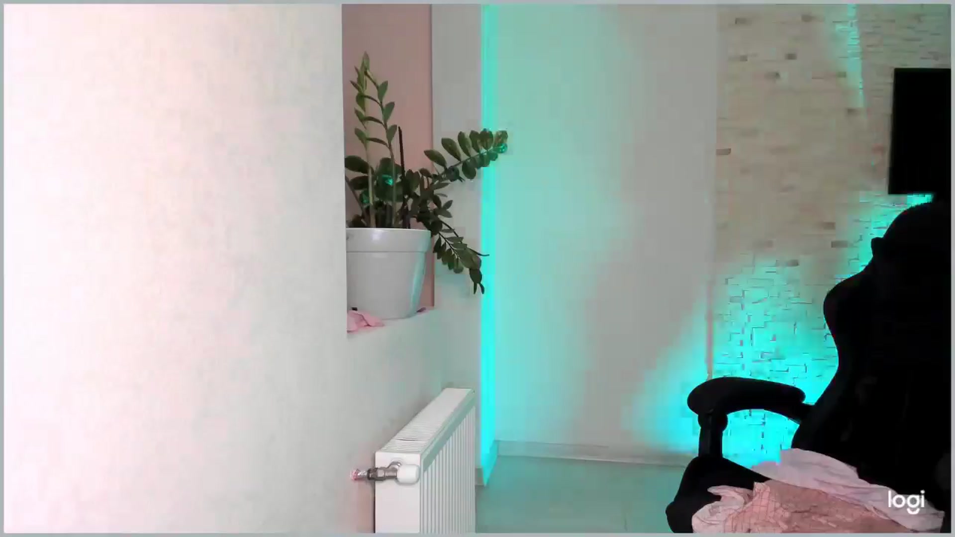 Gallery image thumbnail from Mihellii's myfreecams stream on, 09/24/2024, 15:33 image 5 of 20