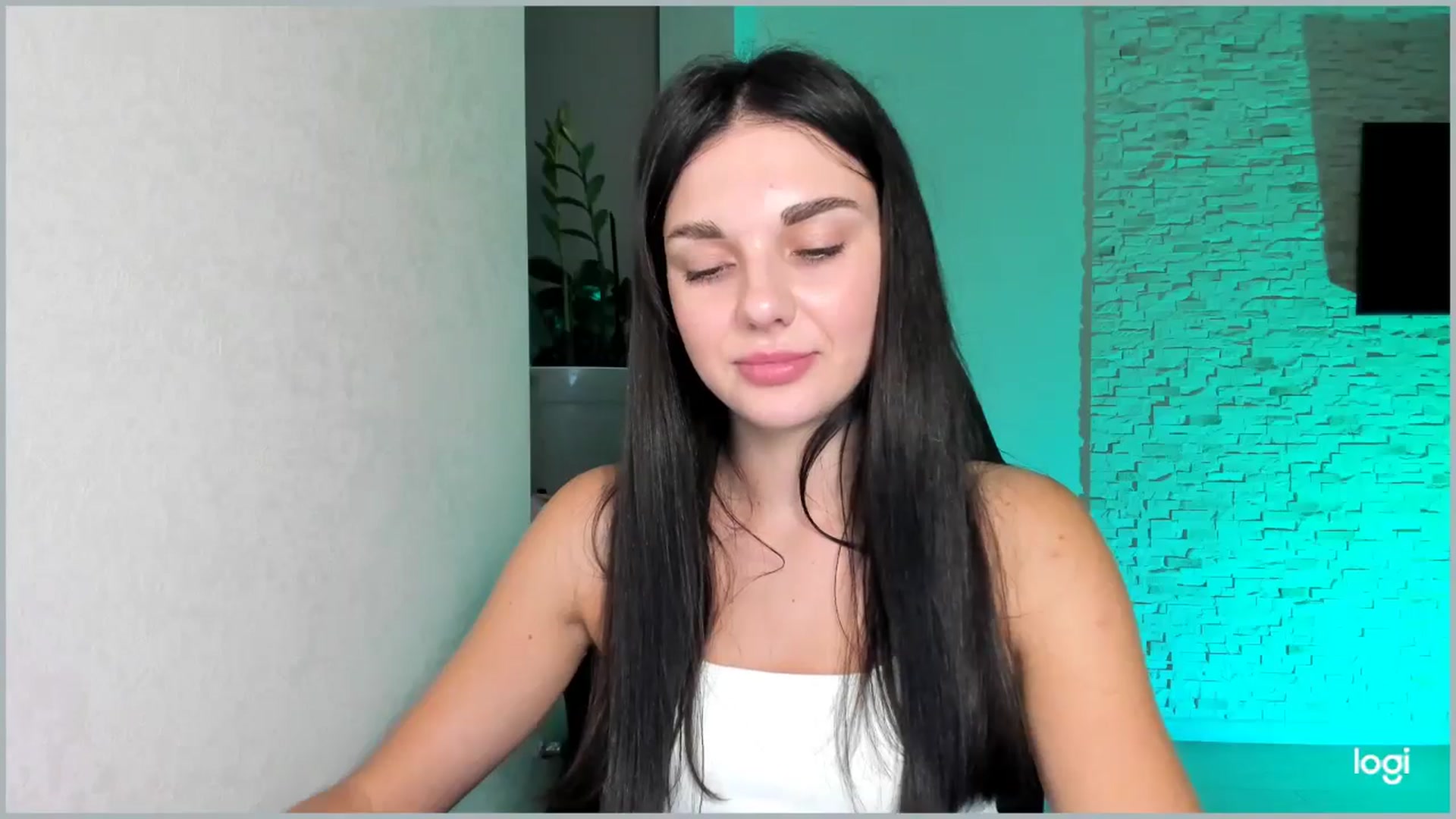 Gallery image thumbnail from Mihellii's myfreecams stream on, 09/24/2024, 19:40 image 2 of 20