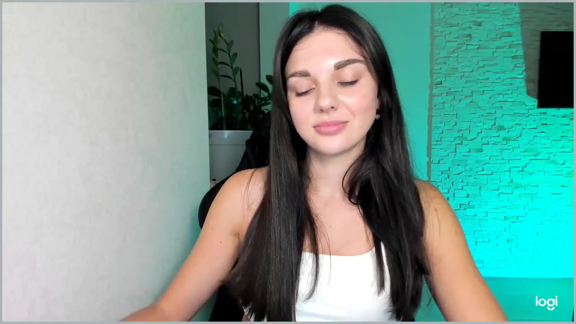 Gallery image thumbnail from Mihellii's myfreecams stream on, 09/24/2024, 19:40 image 15 of 20
