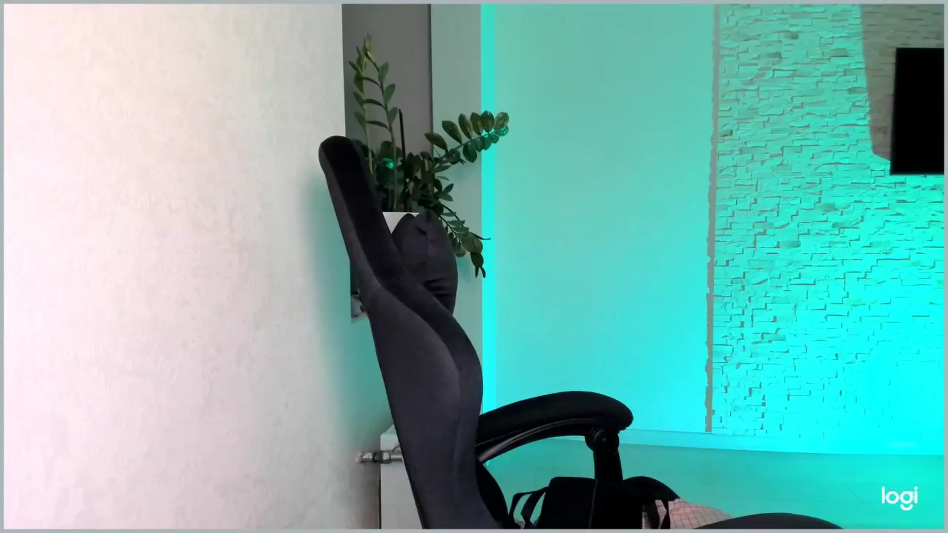 Gallery image thumbnail from Mihellii's myfreecams stream on, 09/24/2024, 20:03 image 1 of 20