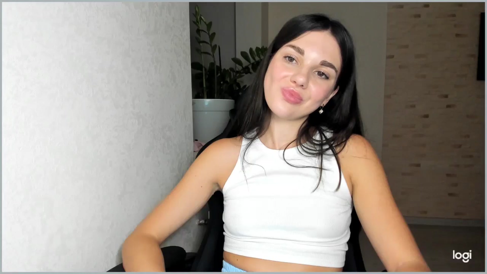 Gallery image thumbnail from Mihellii's myfreecams stream on, 09/26/2024, 16:00 image 13 of 20