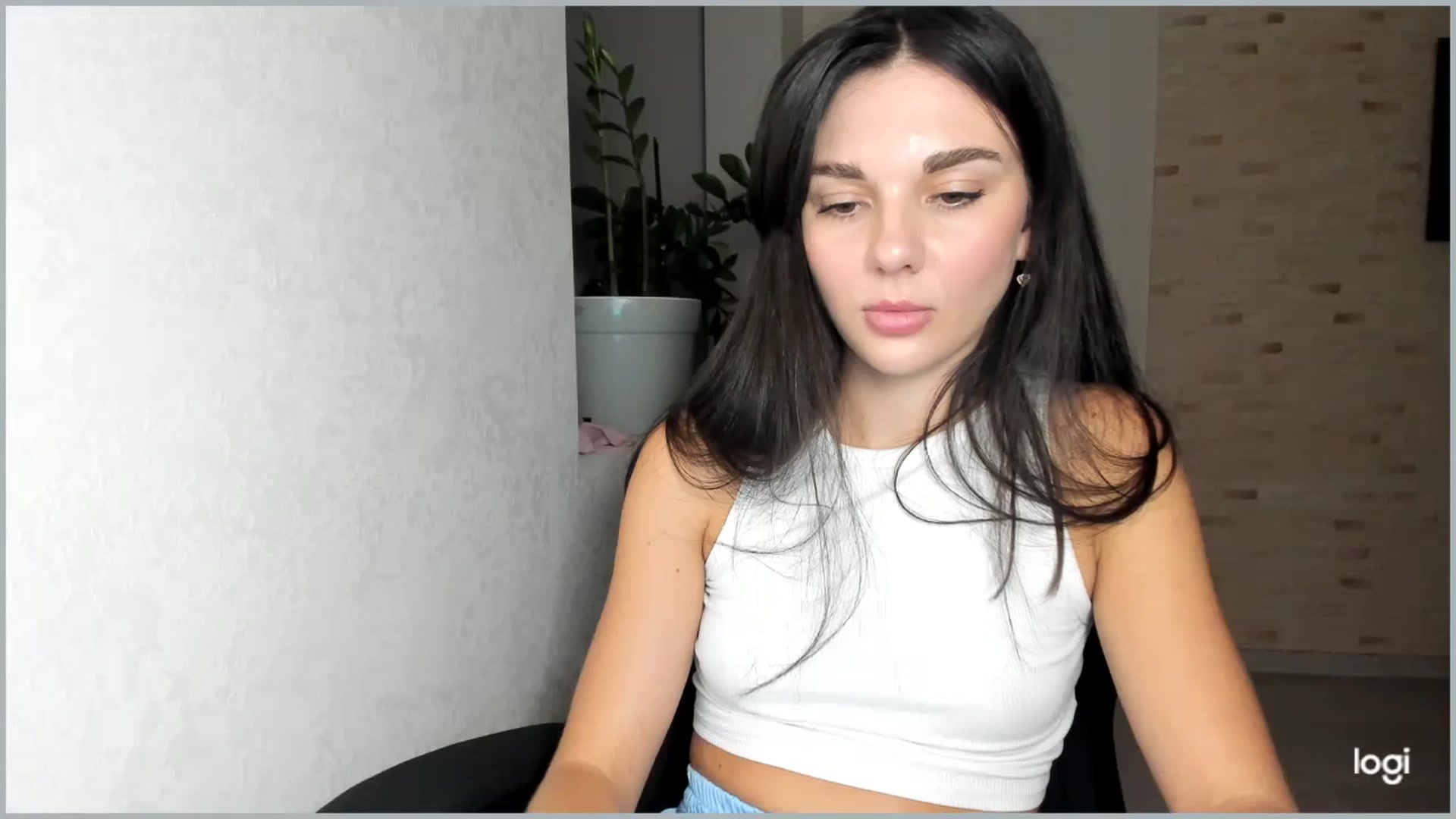 Gallery image thumbnail from Mihellii's myfreecams stream on, 09/26/2024, 16:00 image 19 of 20
