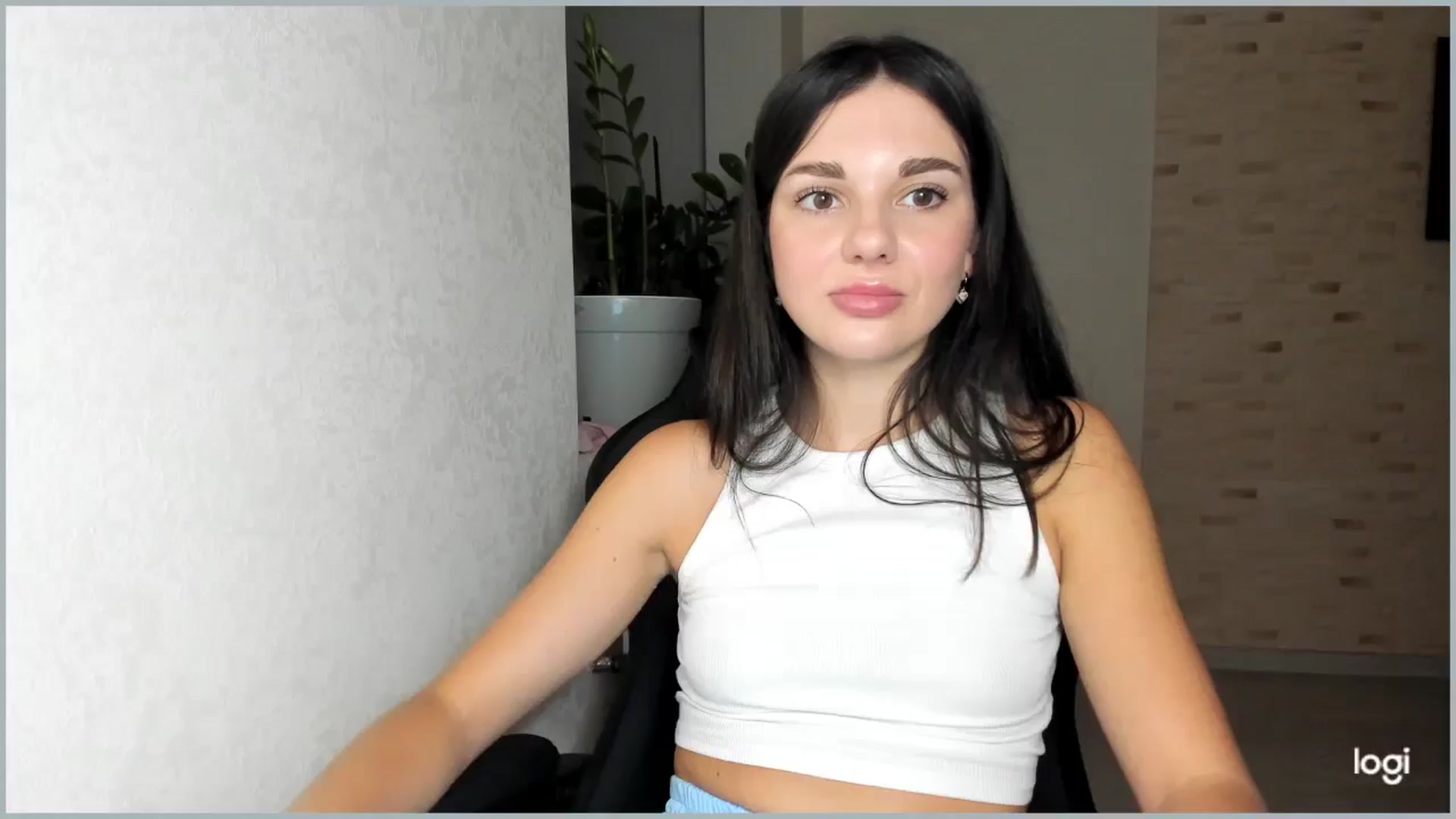 Gallery image thumbnail from Mihellii's myfreecams stream on, 09/26/2024, 16:00 image 16 of 20