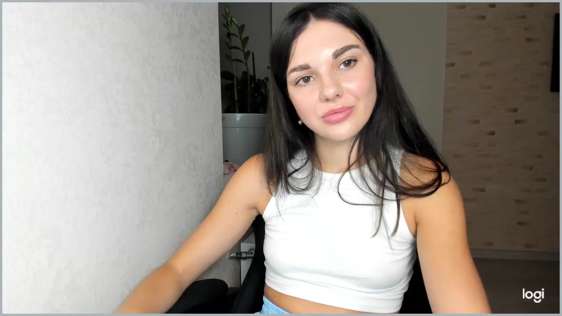 Gallery image thumbnail from Mihellii's myfreecams stream on, 09/26/2024, 16:00 image 18 of 20