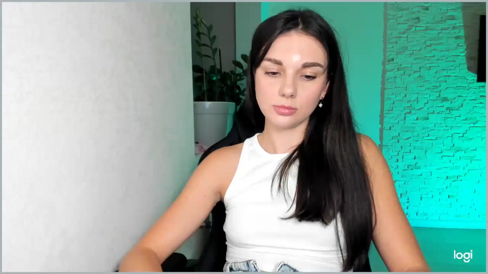 Gallery image thumbnail from Mihellii's myfreecams stream on, 09/26/2024, 17:50 image 12 of 20