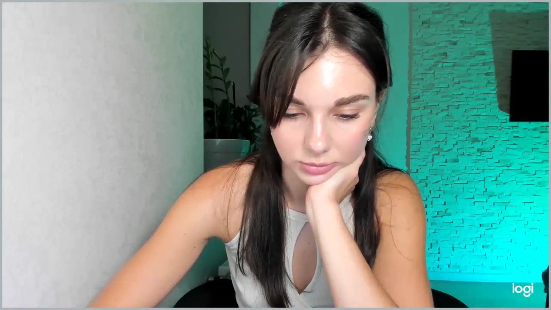 Gallery image thumbnail from Mihellii's myfreecams stream on, 09/27/2024, 16:10 image 7 of 20