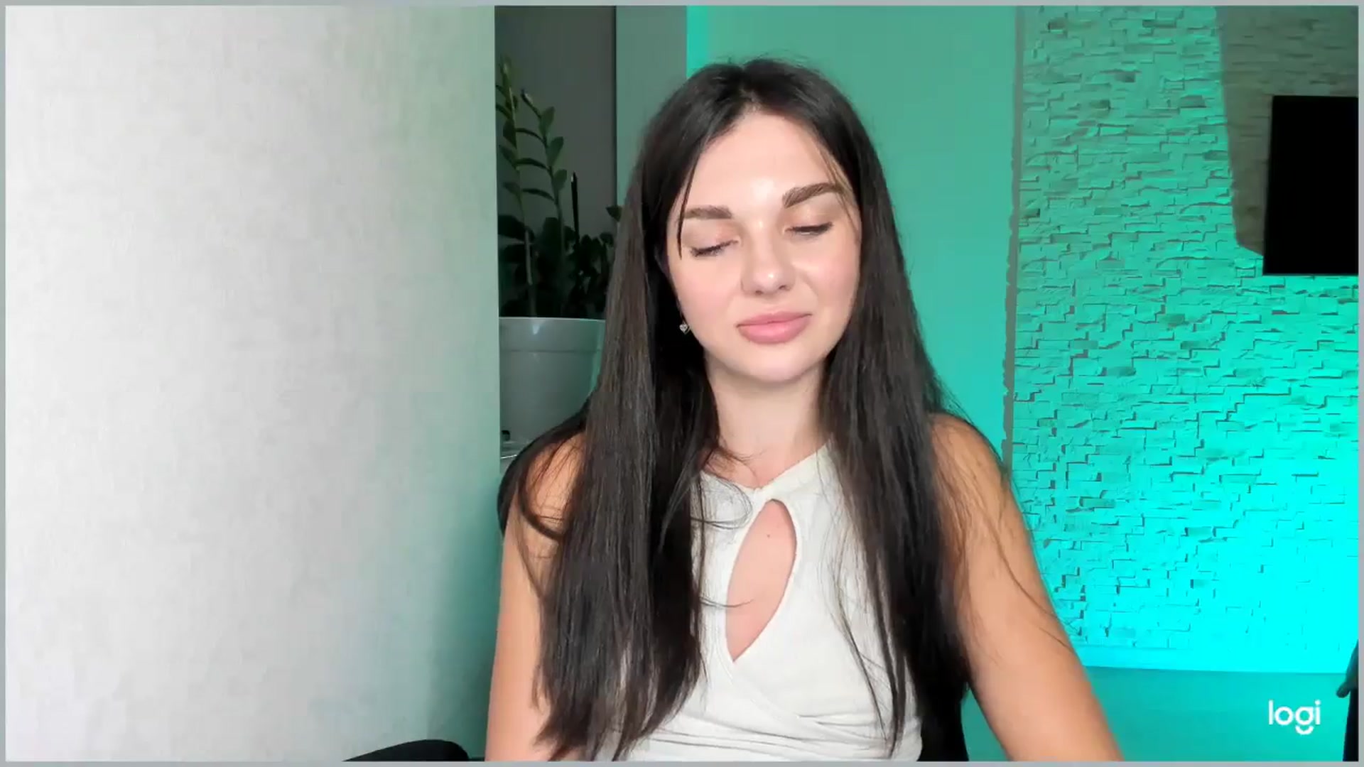 Gallery image thumbnail from Mihellii's myfreecams stream on, 09/27/2024, 17:49 image 13 of 20