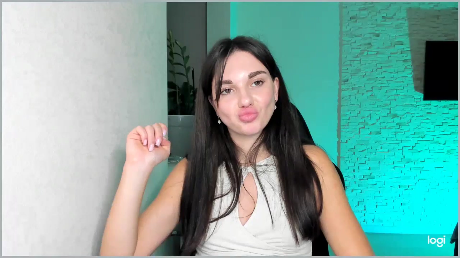 Gallery image thumbnail from Mihellii's myfreecams stream on, 09/27/2024, 20:21 image 2 of 20