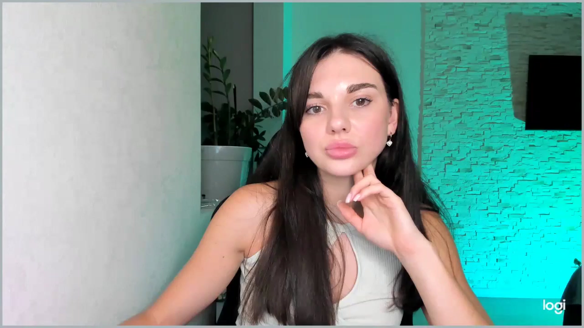 Gallery image thumbnail from Mihellii's myfreecams stream on, 09/27/2024, 22:19 image 11 of 20
