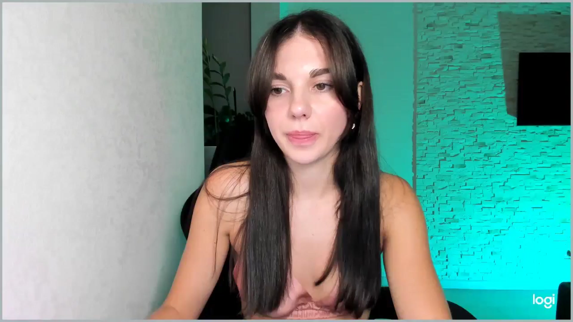 Gallery image thumbnail from Mihellii's myfreecams stream on, 09/30/2024, 17:23 image 14 of 20