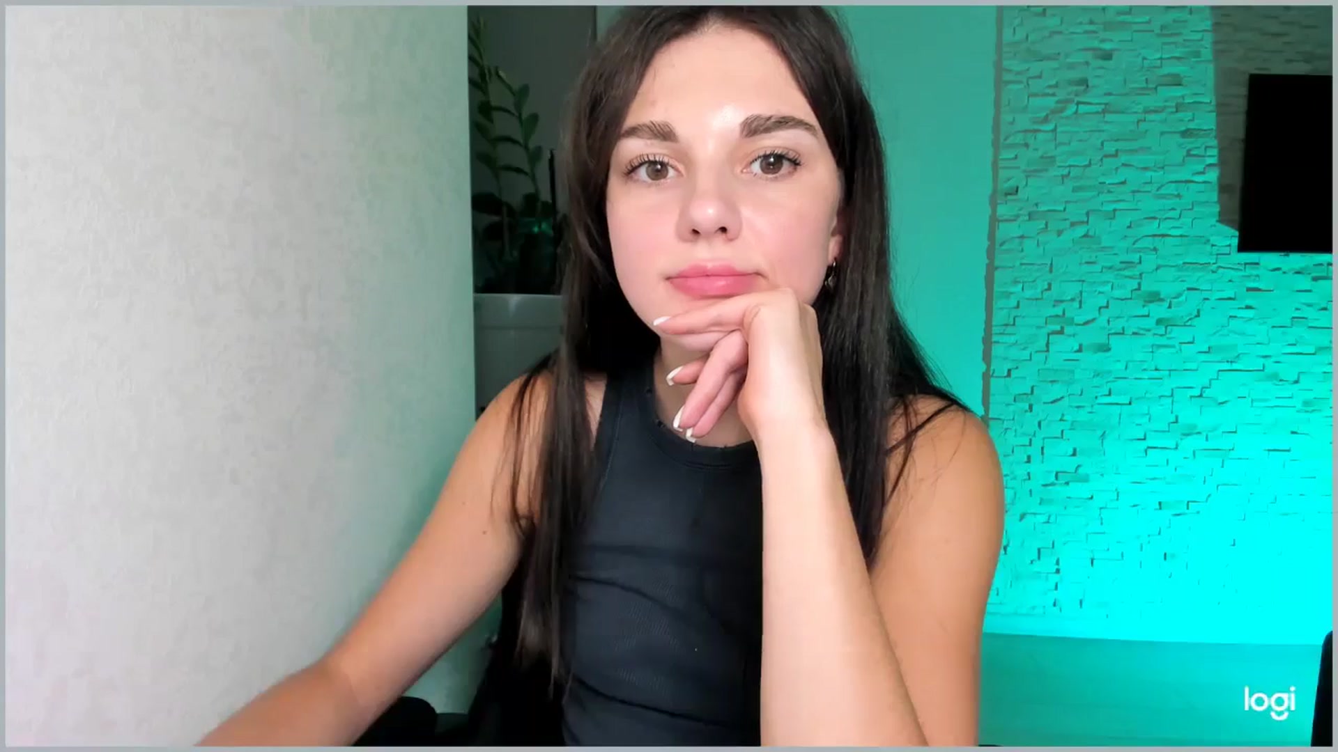 Gallery image thumbnail from Mihellii's myfreecams stream on, 10/02/2024, 19:43 image 17 of 20