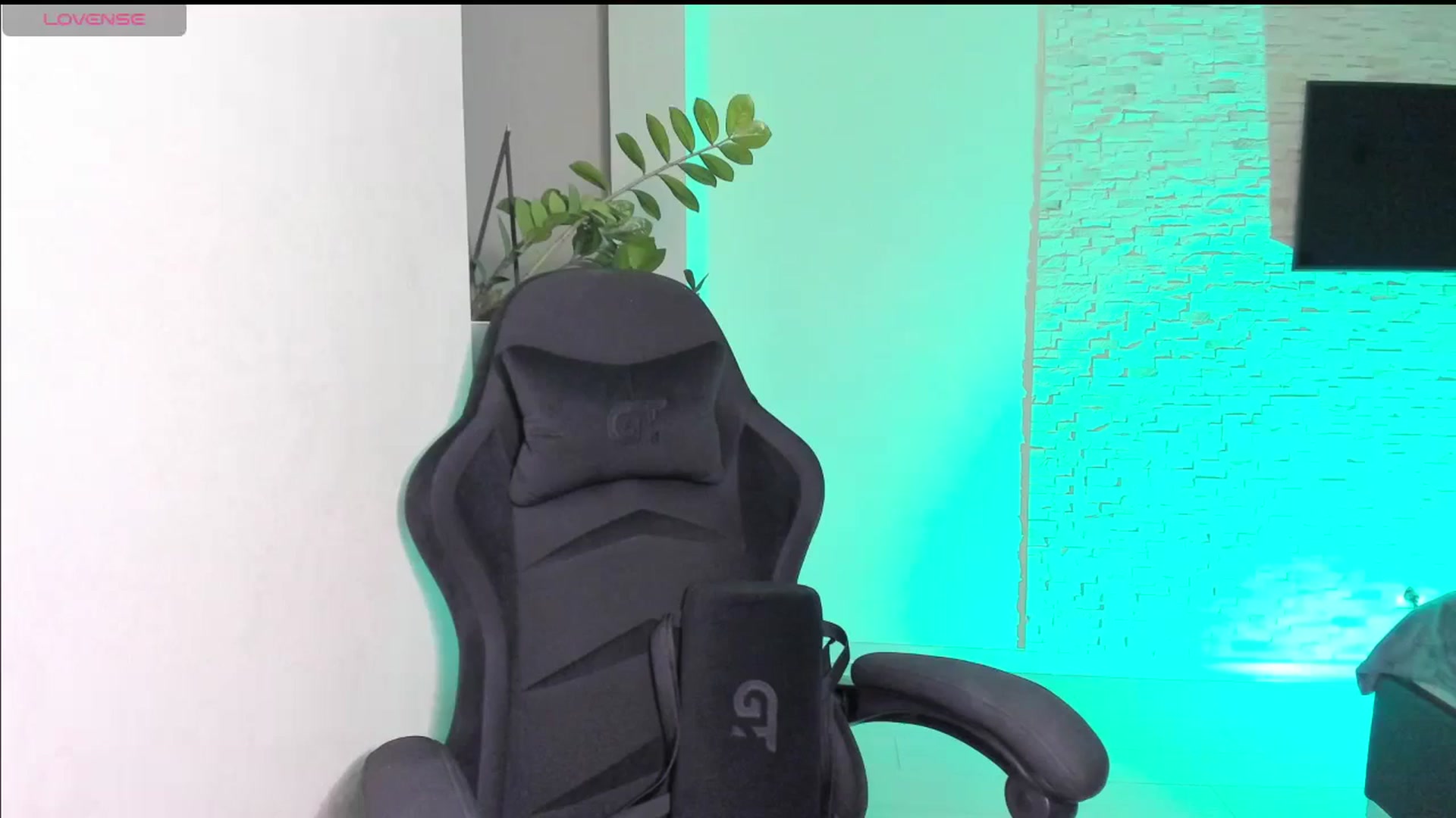 Gallery image thumbnail from Mihellii's myfreecams stream on, 10/12/2024, 18:33 image 6 of 20