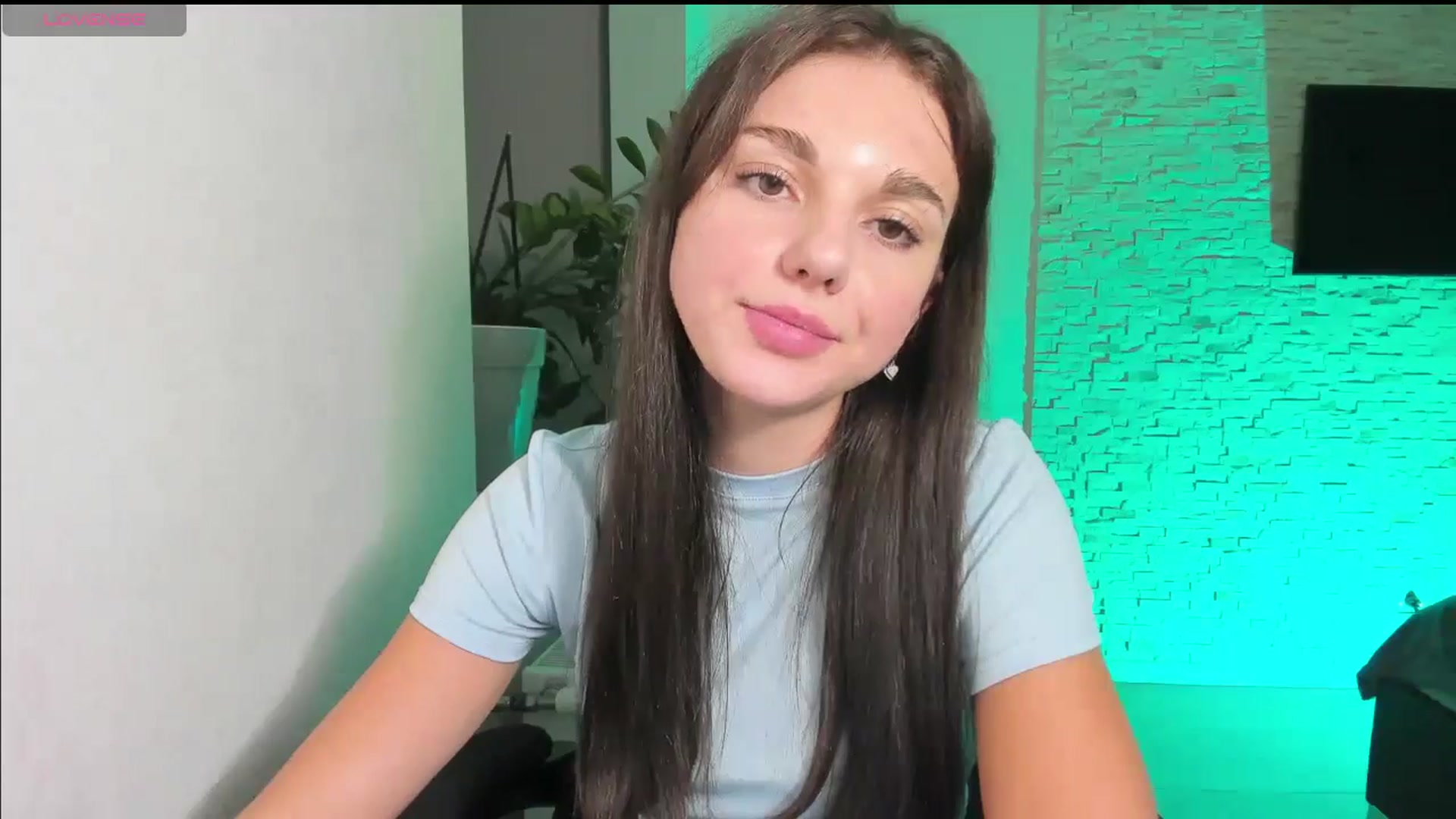 Gallery image thumbnail from Mihellii's myfreecams stream on, 10/12/2024, 18:33 image 9 of 20