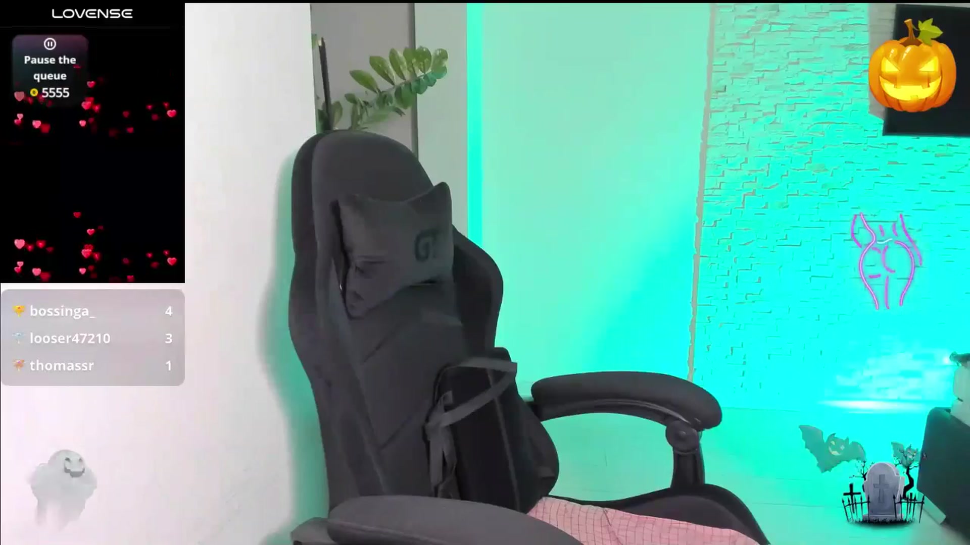 Gallery image thumbnail from Mihellii's myfreecams stream on, 10/14/2024, 20:18 image 17 of 20