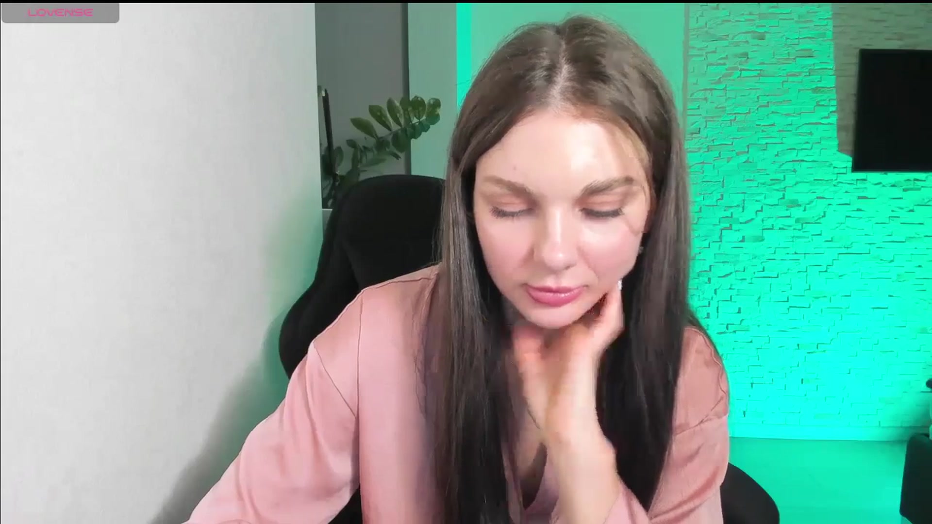 Gallery image thumbnail from Mihellii's myfreecams stream on, 10/16/2024, 22:39 image 20 of 20