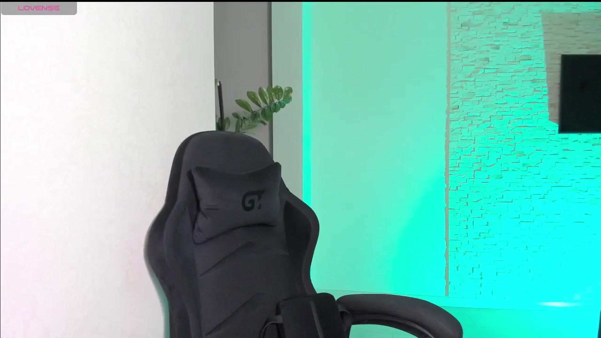 Gallery image thumbnail from Mihellii's myfreecams stream on, 10/17/2024, 17:50 image 9 of 20