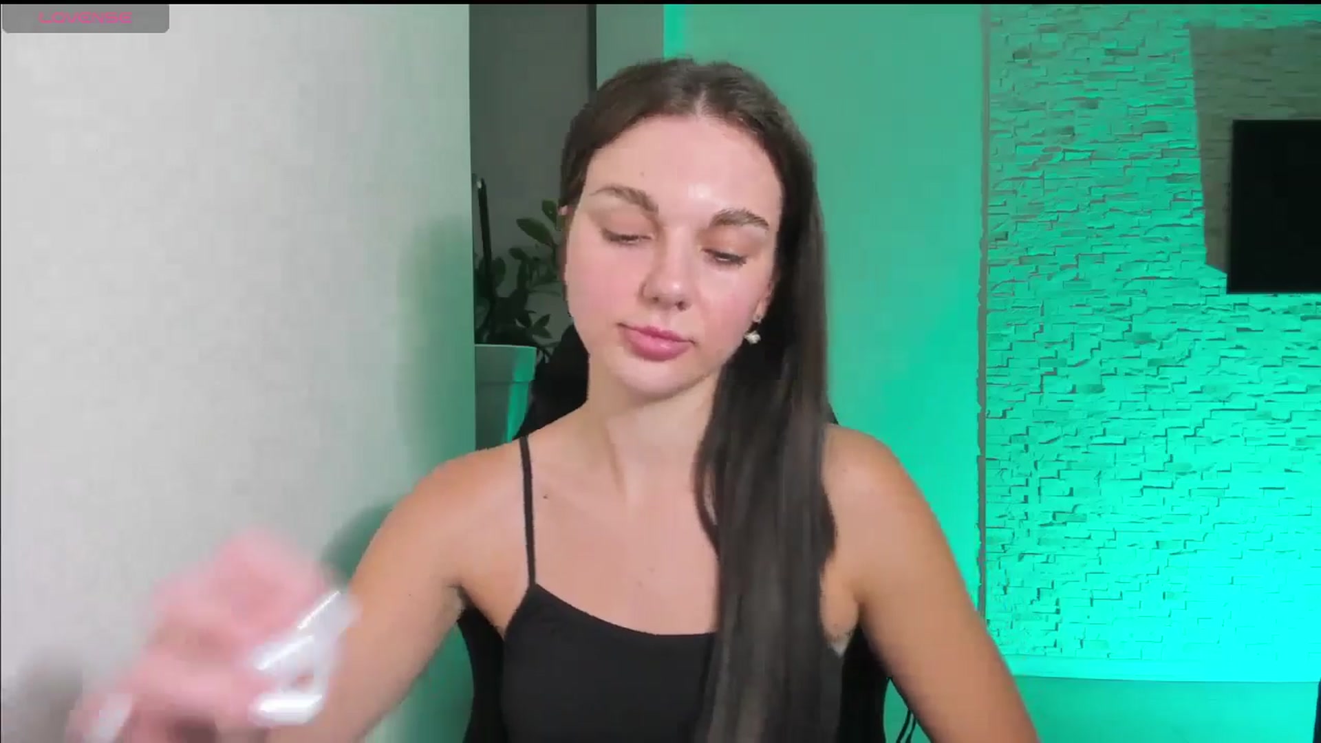 Gallery image thumbnail from Mihellii's myfreecams stream on, 10/17/2024, 17:50 image 12 of 20