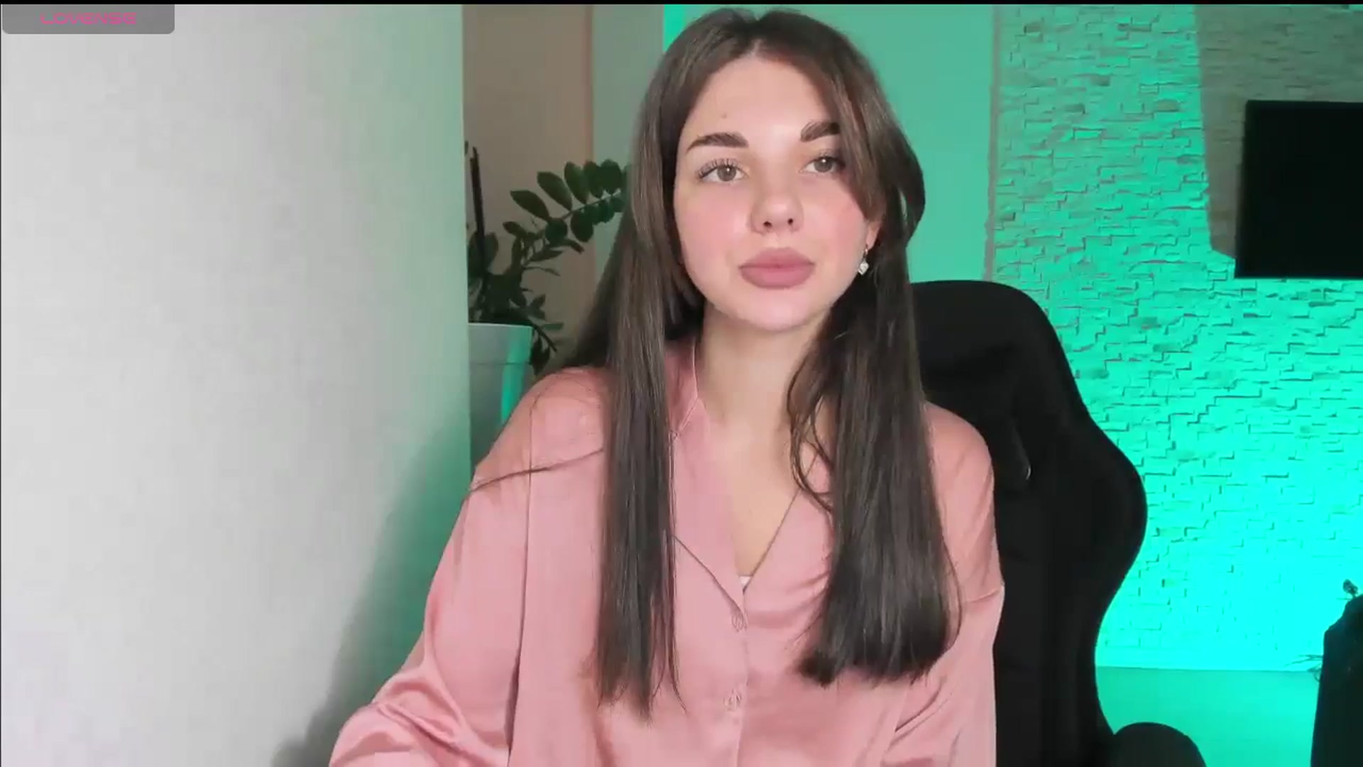 Gallery image thumbnail from Mihellii's myfreecams stream on, 10/21/2024, 14:28 image 6 of 20