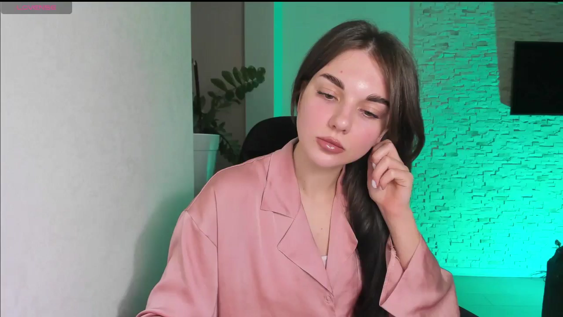 Gallery image thumbnail from Mihellii's myfreecams stream on, 10/21/2024, 15:01 image 1 of 20