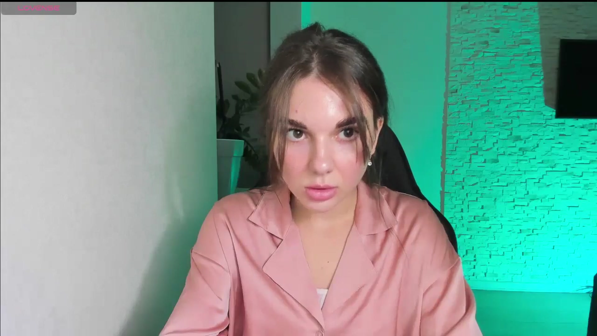 Gallery image thumbnail from Mihellii's myfreecams stream on, 10/21/2024, 18:41 image 4 of 20