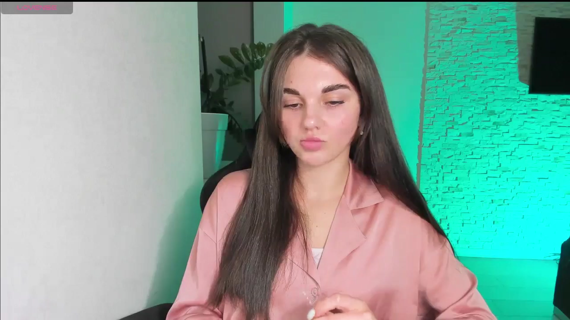 Gallery image thumbnail from Mihellii's myfreecams stream on, 10/21/2024, 18:41 image 12 of 20
