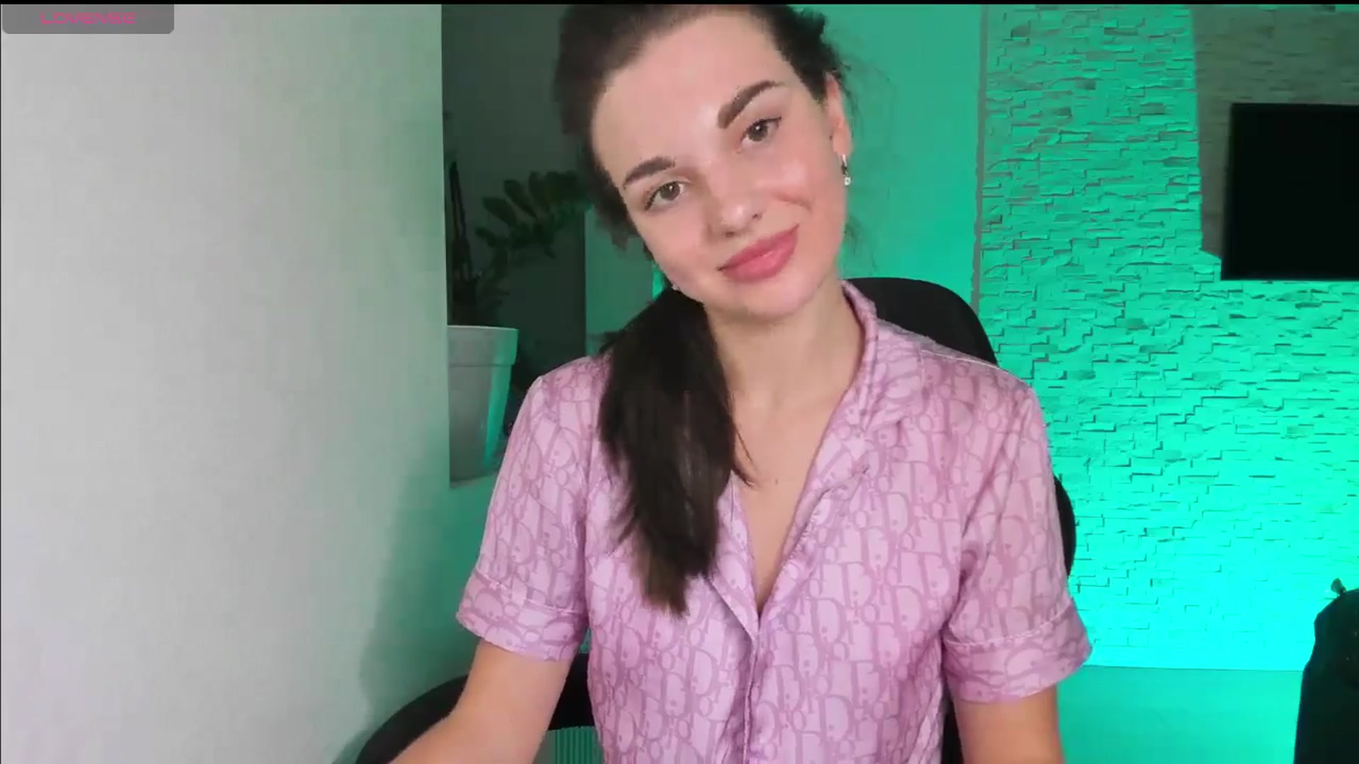 Gallery image thumbnail from Mihellii's myfreecams stream on, 10/23/2024, 21:03 image 4 of 20