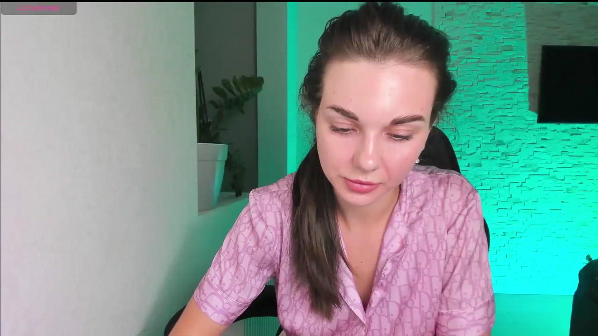 Gallery image thumbnail from Mihellii's myfreecams stream on, 10/23/2024, 21:03 image 3 of 20