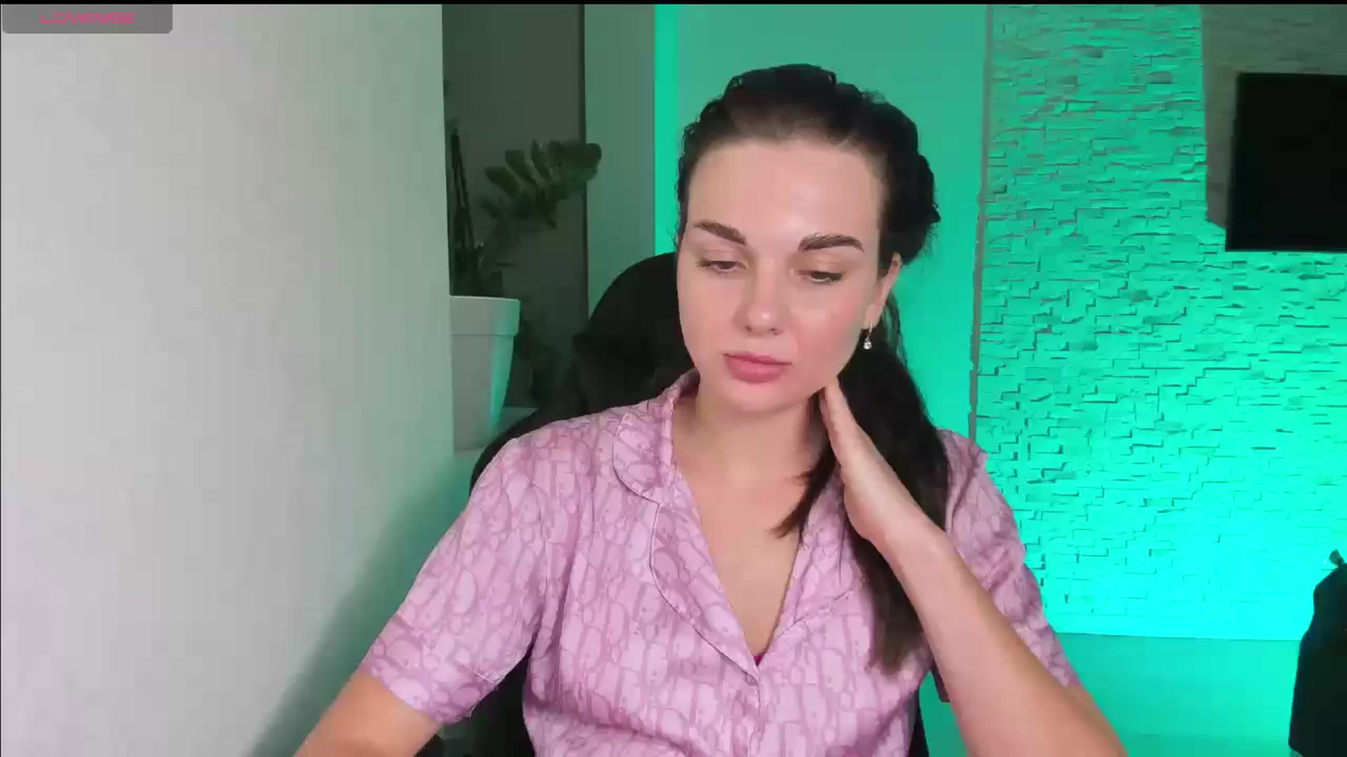 Gallery image thumbnail from Mihellii's myfreecams stream on, 10/23/2024, 21:03 image 12 of 20